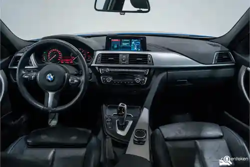 BMW 318i Touring 2019