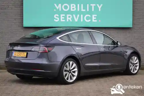 Tesla Model 3 Standard Range Plus 2019