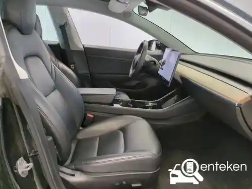Tesla Model 3 Standard Range Plus 2019