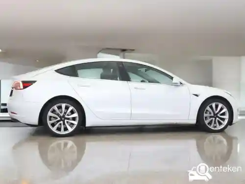 Tesla Model 3 Performance 2019