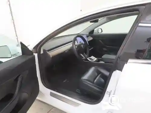 Tesla Model 3 Standard Range Plus 2019