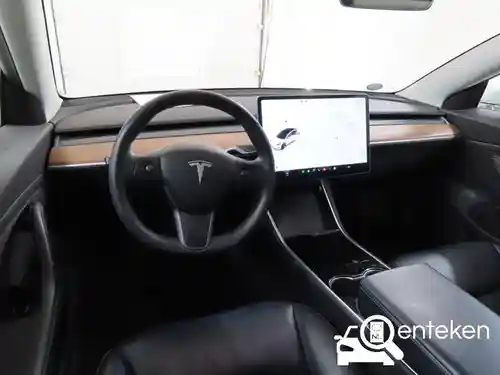 Tesla Model 3 Standard Range Plus 2019
