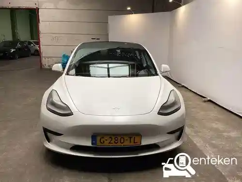 Tesla Model 3 Standard Range Plus 2019