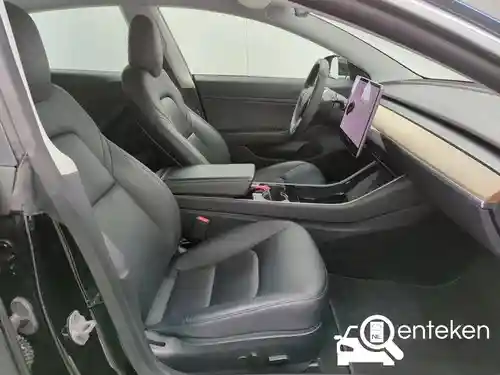 Tesla Model 3 Standard Range Plus 2019