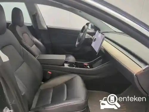 Tesla Model 3 Standard Range Plus 2019