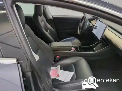 Tesla Model 3 Standard Range Plus 2019
