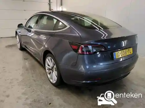 Tesla Model 3 Standard Range Plus 2019