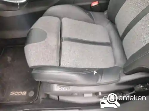Peugeot 5008 1.2 PureTech 130 2020