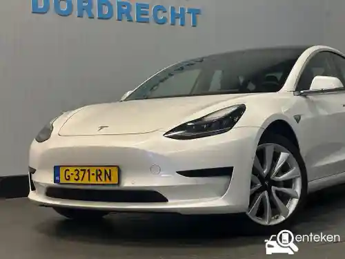 Tesla Model 3 Standard Range Plus 2019