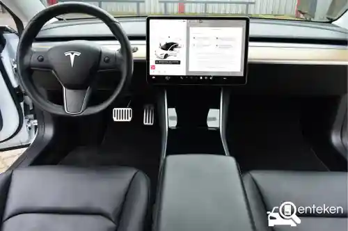 Tesla Model 3 Standard Range Plus 2019