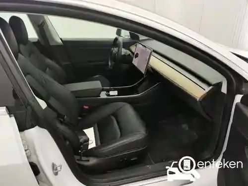Tesla Model 3 Standard Range Plus 2019