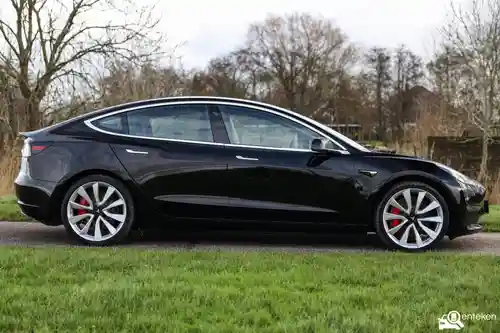 Tesla Model 3 Performance 2019