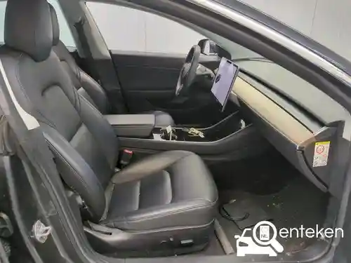 Tesla Model 3 Standard Range Plus 2019