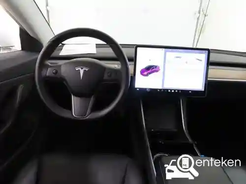 Tesla Model 3 Standard Range Plus 2019
