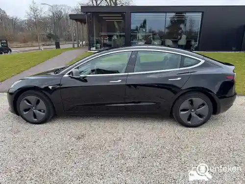 Tesla Model 3 Standard Range Plus 2019