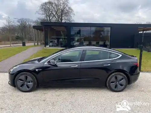 Tesla Model 3 Standard Range Plus 2019