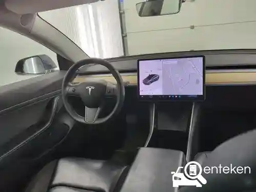 Tesla Model 3 Standard Range Plus 2019