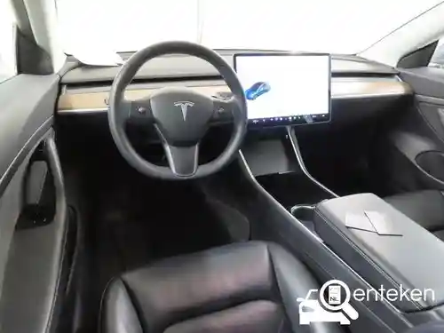 Tesla Model 3 Standard Range Plus 2019