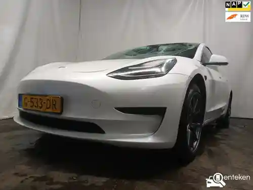 Tesla Model 3 Standard Range Plus 2019
