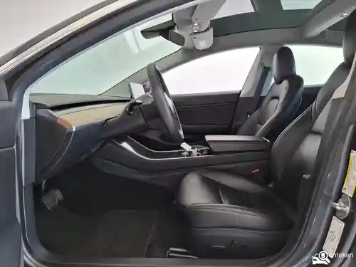 Tesla Model 3 Standard Range Plus 2019