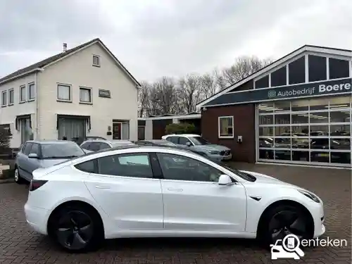 Tesla Model 3 Standard Range Plus 2019
