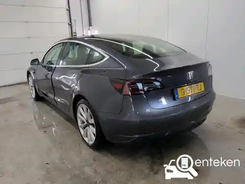 Tesla Model 3 Standard Range Plus 2019