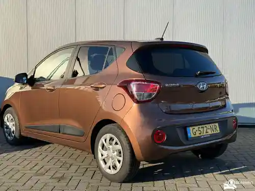 Hyundai i10 1.0 blue 2019