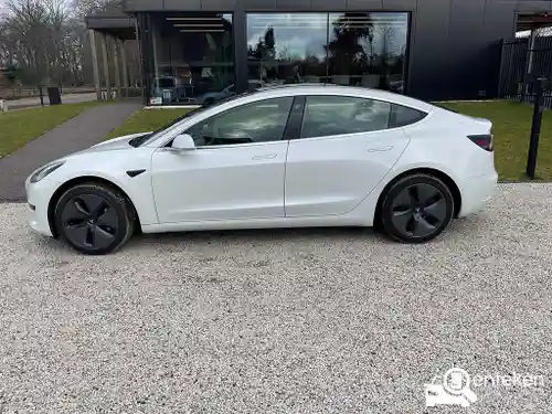 Tesla Model 3 Standard Range Plus 2019
