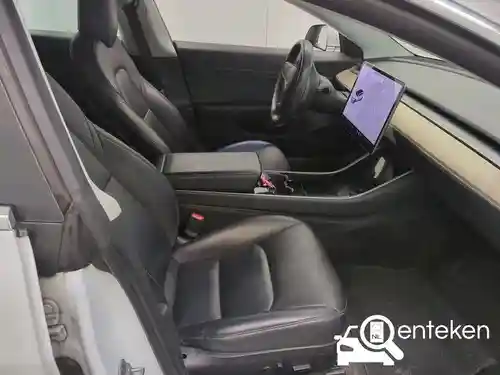 Tesla Model 3 Standard Range Plus 2019