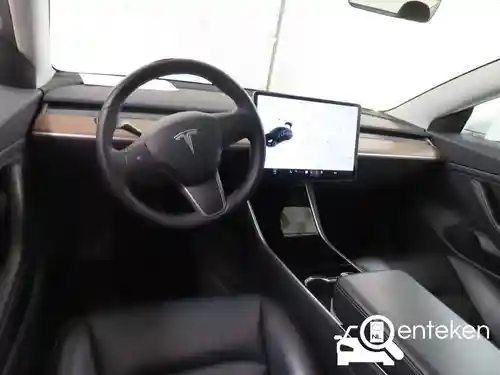 Tesla Model 3 Standard Range Plus 2019