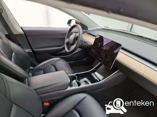 Tesla Model 3 Standard Range Plus 2019