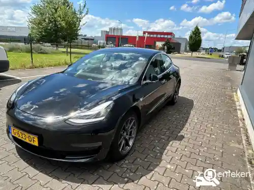 Tesla Model 3 Standard Range Plus 2019