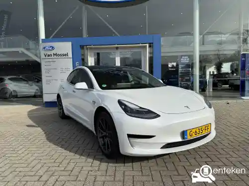 Tesla Model 3 Standard Range Plus 2019