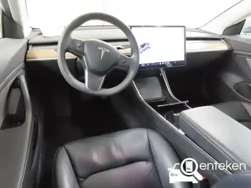 Tesla Model 3 Standard Range Plus 2019