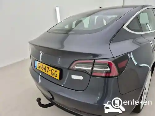 Tesla Model 3 Standard Range Plus 2019