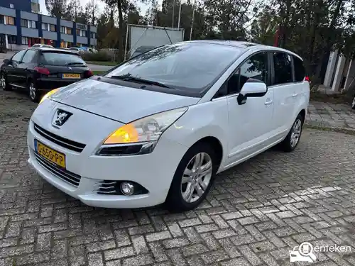 Peugeot 5008 155 THP 2011