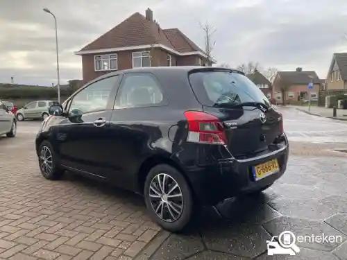 Toyota Yaris 1.0 2011