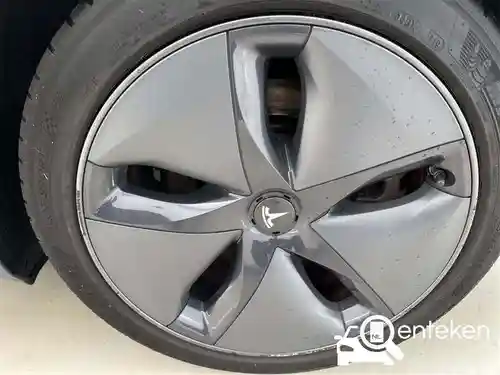 Tesla Model 3 Standard Range Plus 2019