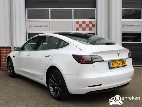 Tesla Model 3 Standard Range Plus 2019