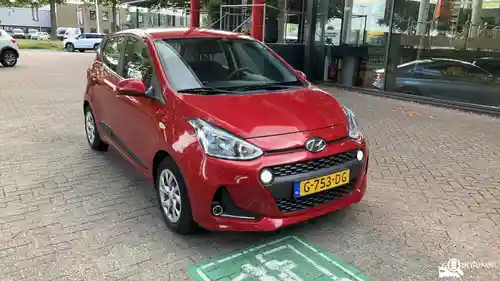 Hyundai i10 1.0 blue 2019