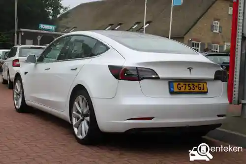 Tesla Model 3 Standard Range Plus 2019