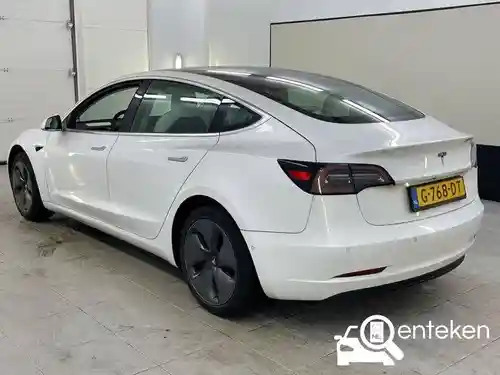 Tesla Model 3 Standard Range Plus 2019