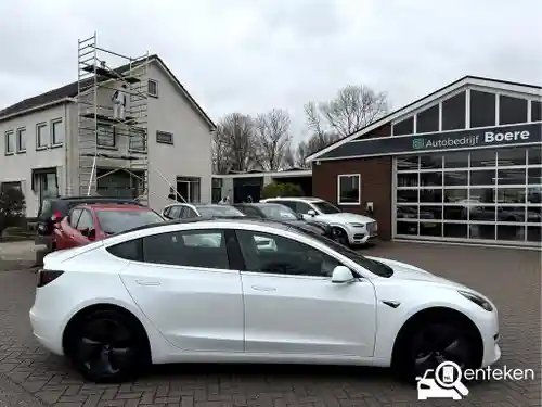 Tesla Model 3 Standard Range Plus 2019