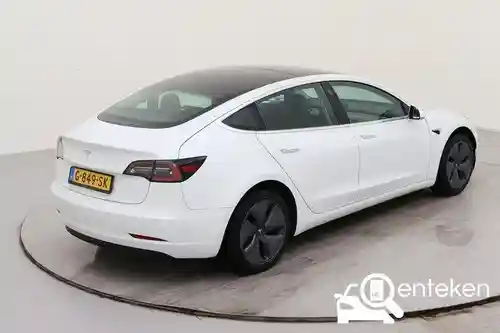 Tesla Model 3 Standard Range Plus 2019