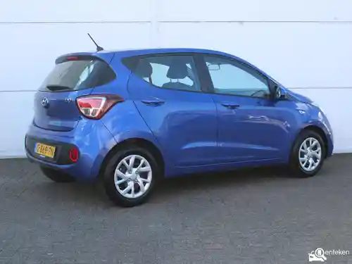 Hyundai i10 1.0 blue 2020
