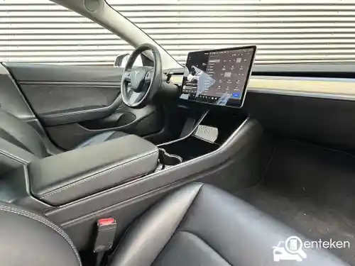 Tesla Model 3 Standard Range Plus 2019