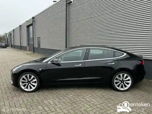 Tesla Model 3 Standard Range Plus 2019