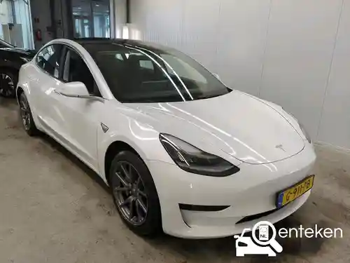 Tesla Model 3 Standard Range Plus 2019