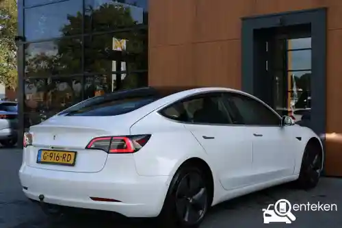 Tesla Model 3 Standard Range Plus 2019