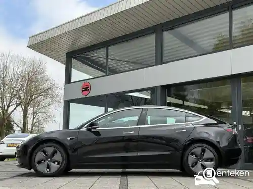 Tesla Model 3 Standard Range Plus 2019